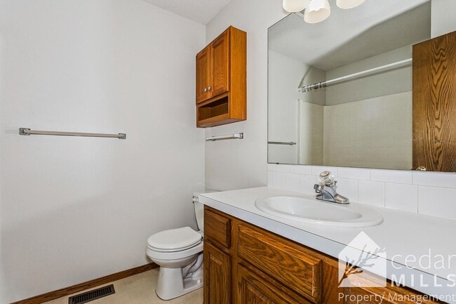 Building Photo - 3 Bed 3 Bath at Douglas and Maize!
