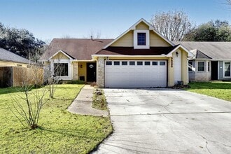 Building Photo - 9826 Briar Ridge Dr