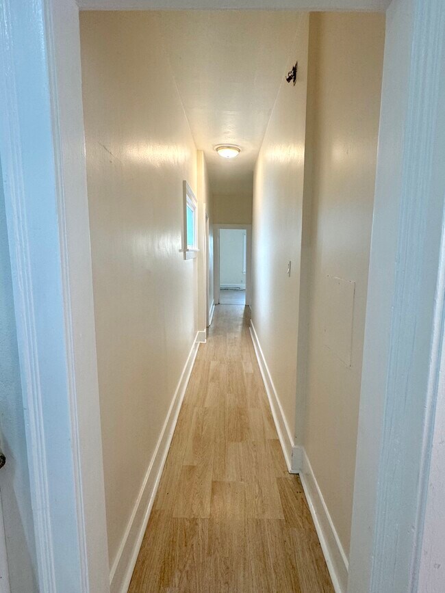 Building Photo - 420 S Berendo St