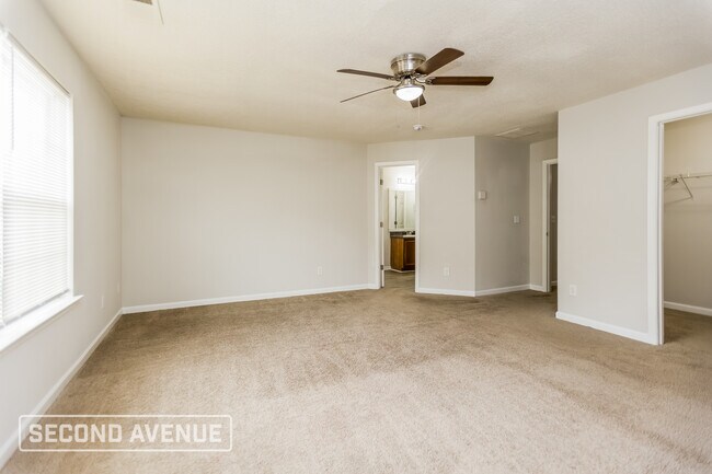 Building Photo - 5211 Hanover St