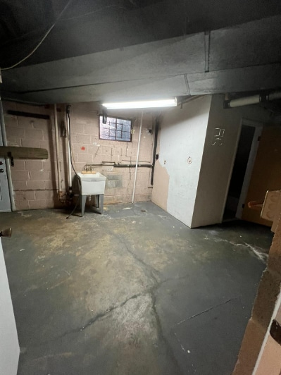 Building Photo - "Spacious 5-Bedroom Retreat with Cozy Fireplace in Fort Washington!"