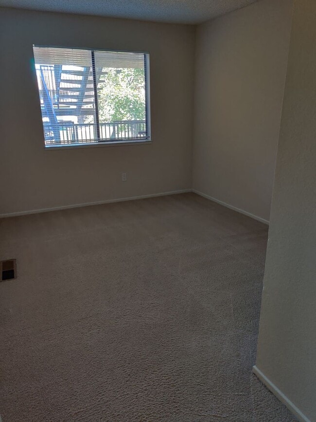 Building Photo - Beautiful Condo South Fremont Community - ...
