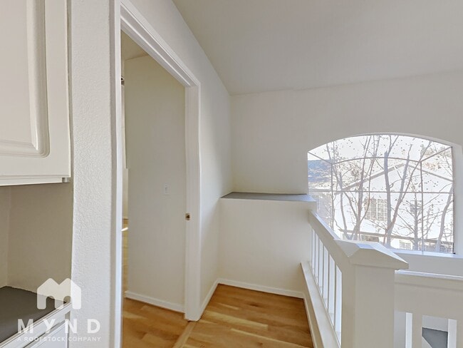 Building Photo - 38830 Garibaldi Common