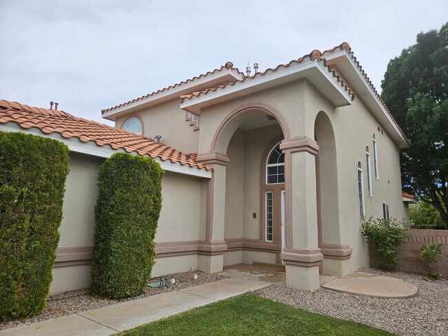 Building Photo - 7324 Peregrine Rd NE