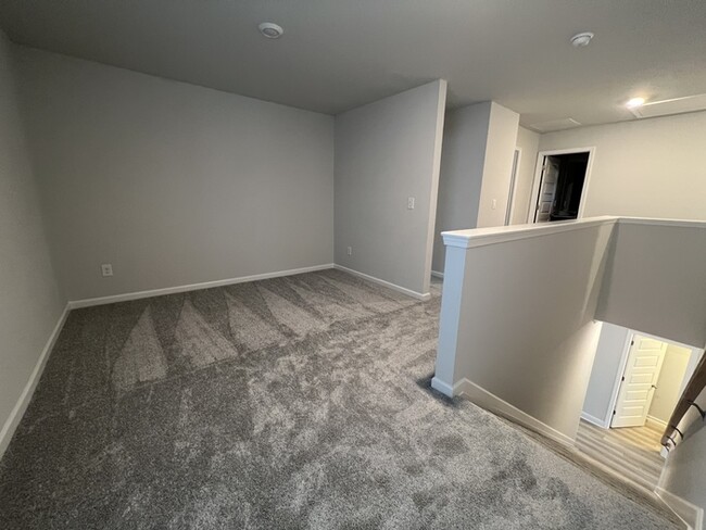 Building Photo - 3161 Westgate Pk Dr