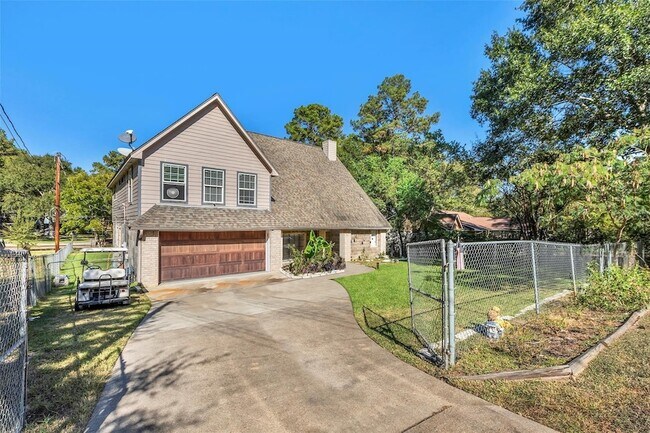 Building Photo - 13392 Southshore Dr