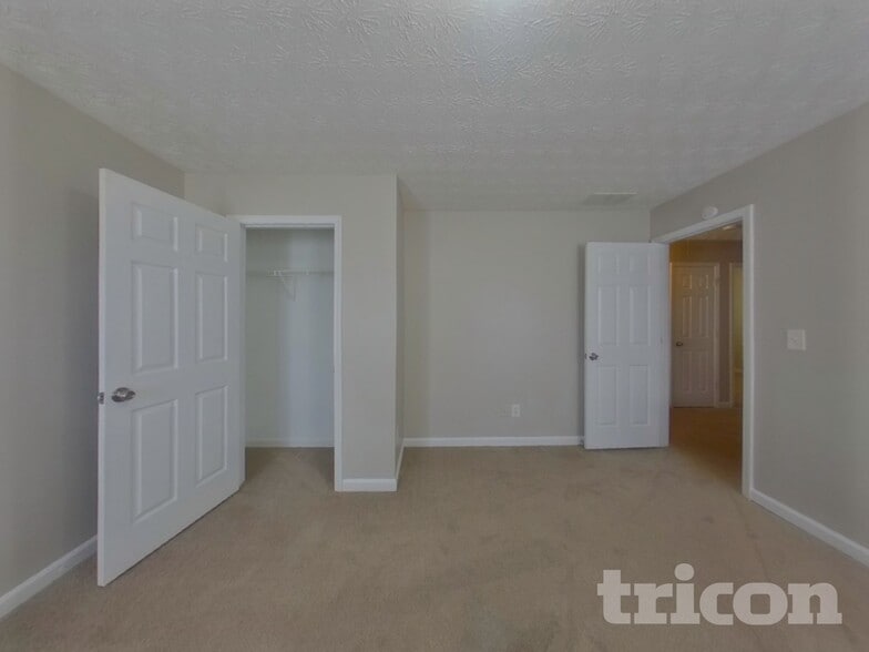 Building Photo - 471 Sawtooth Ln