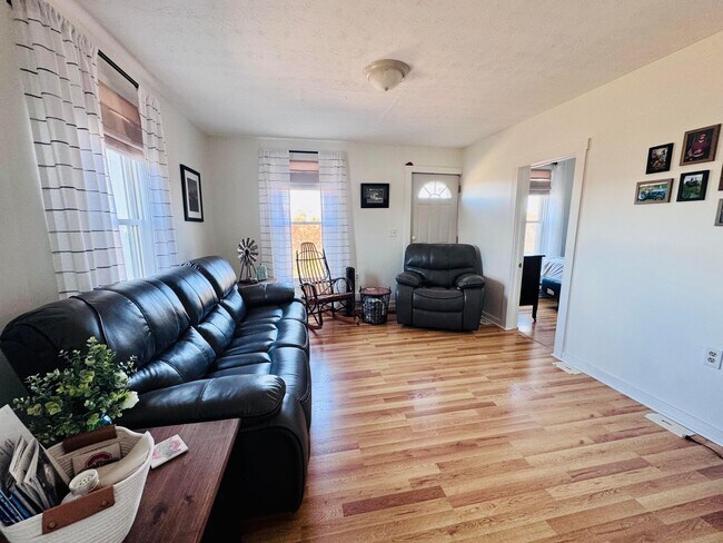 Building Photo - 3420 Point Lookout Rd