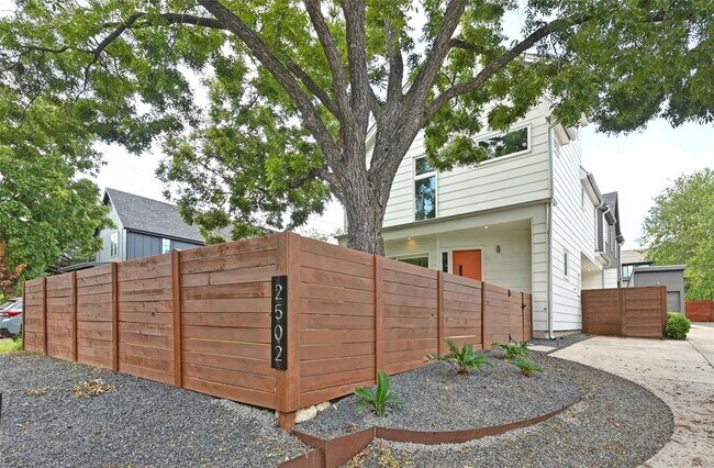 Primary Photo - 2502 Southland Dr
