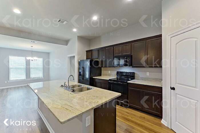 Building Photo - 125 Haygood Pt