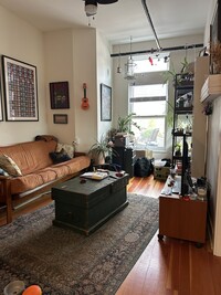 Building Photo - 809 Massachusetts St