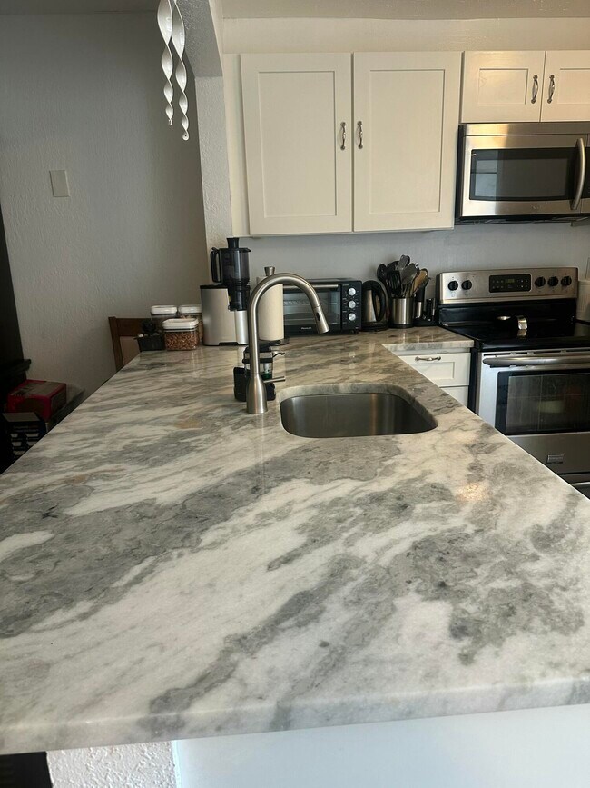 Building Photo - 3550 NW 104th Ave