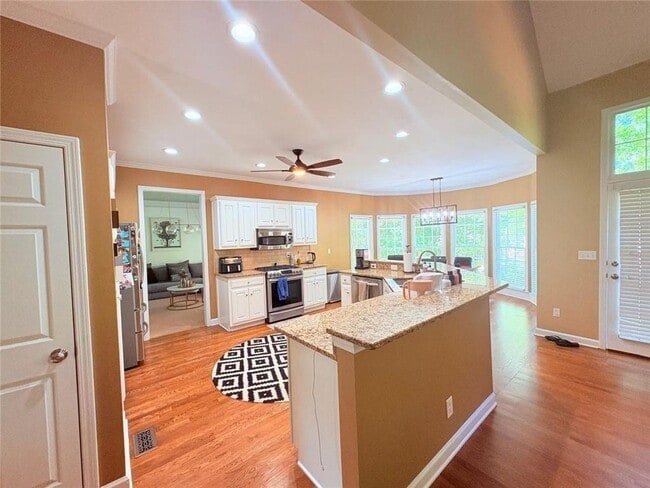 Building Photo - 5480 Ashewoode Downs Dr