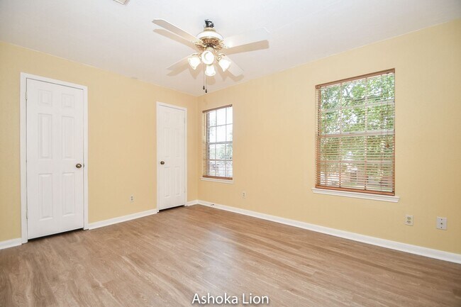 Building Photo - Gorgeously designed home with 4 bedrooms and 2.5 baths. A must see!