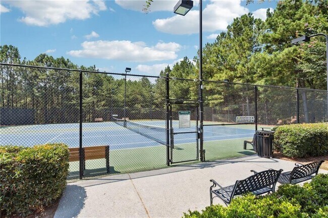 Building Photo - 5230 Habersham Hills Dr