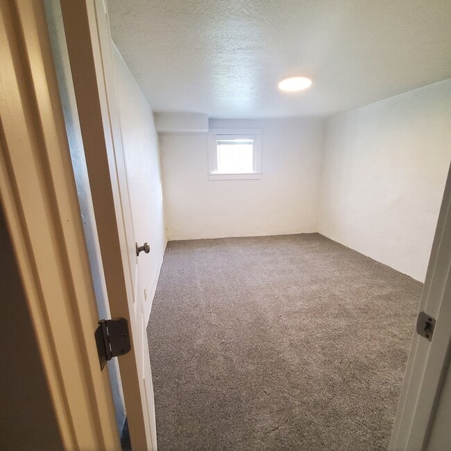 Room 2 - 1242 S Main St