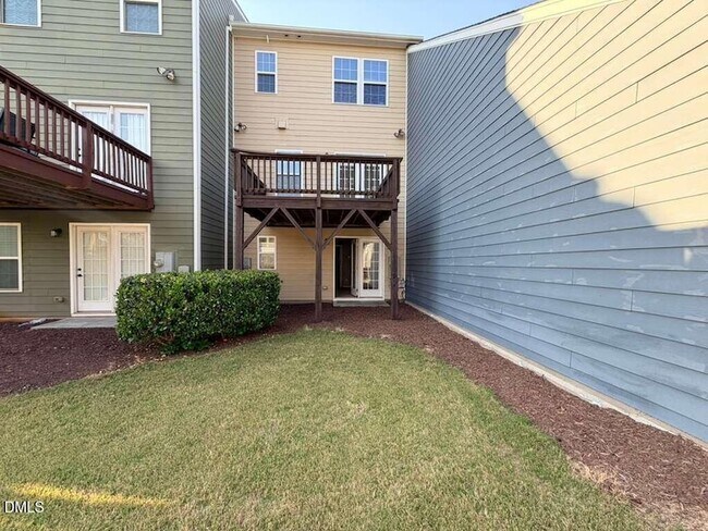 Building Photo - 112 Brier Summit Pl