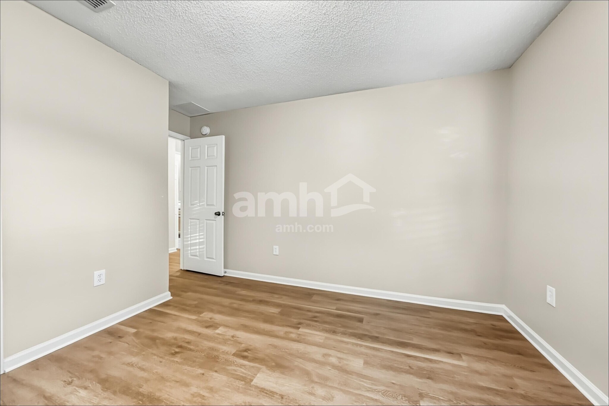 Building Photo - 2842 Taylor Hill Dr