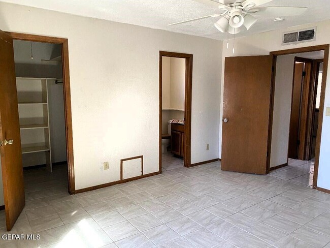 Building Photo - 4717 G V Underwood Dr