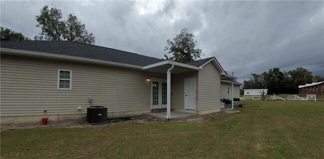 Building Photo - 119 Hobbs St