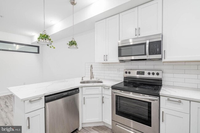 Building Photo - 2802 Cecil B. Moore Ave