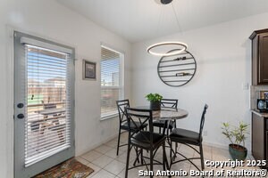 Building Photo - 1367 Fall Cover St