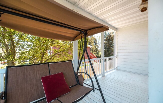 Building Photo - 4Bd/3.5Ba Home Available