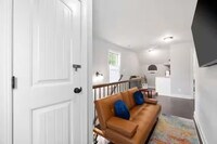 Building Photo - 206 E St