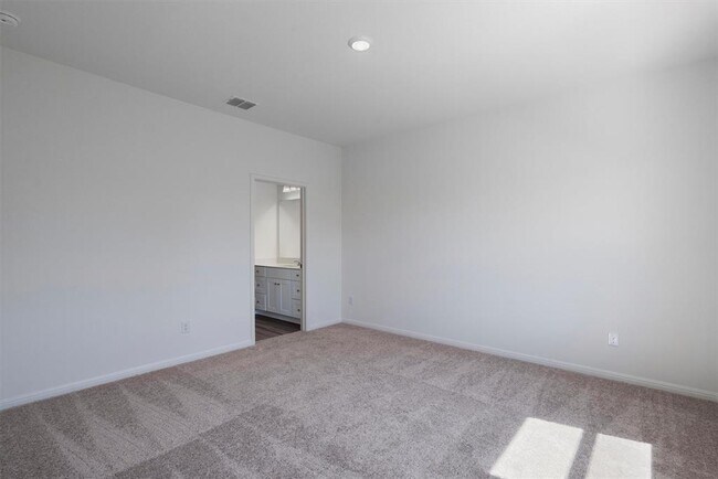 Building Photo - 118 Bluegill Dr