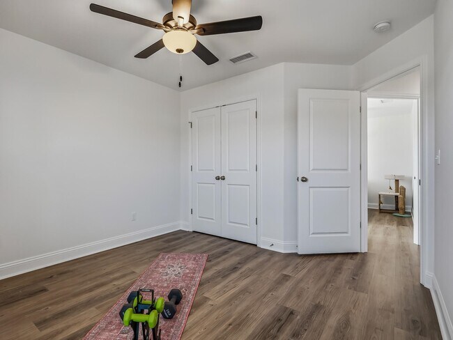 Building Photo - 3836 Ardmore Ln