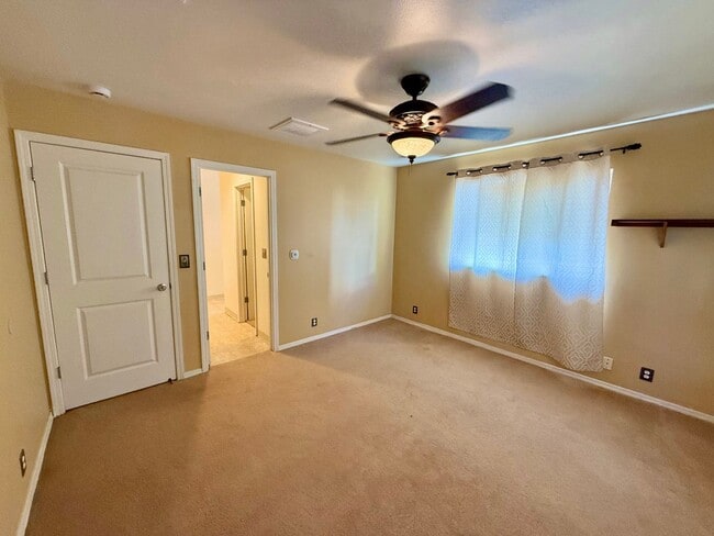 Building Photo - 3 Bedroom / 2 Bathroom House for Rent in Waikapu Gardens!