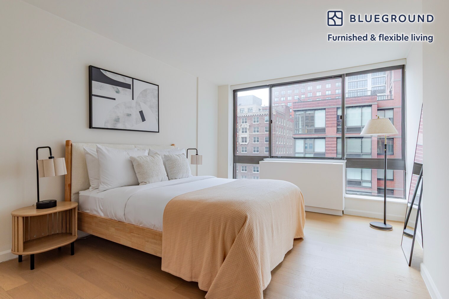 Building Photo - 255 W 94th St