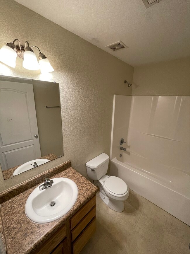 Building Photo - 5200 Arrowhead Rd