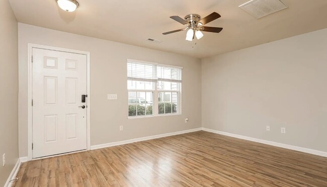 Building Photo - 3985 Shallowcreek Ct