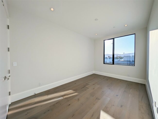 Building Photo - 2707 23rd St