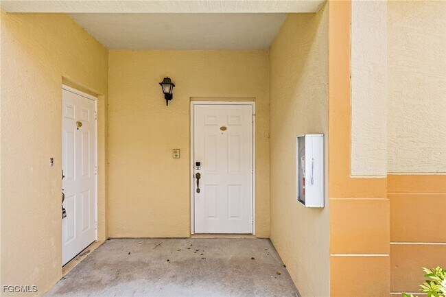 Building Photo - 15571 Bellamar Dr