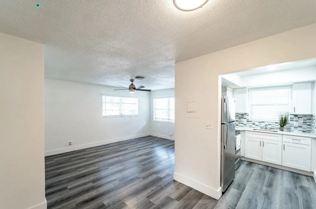Building Photo - 4152 SW 24th Ct