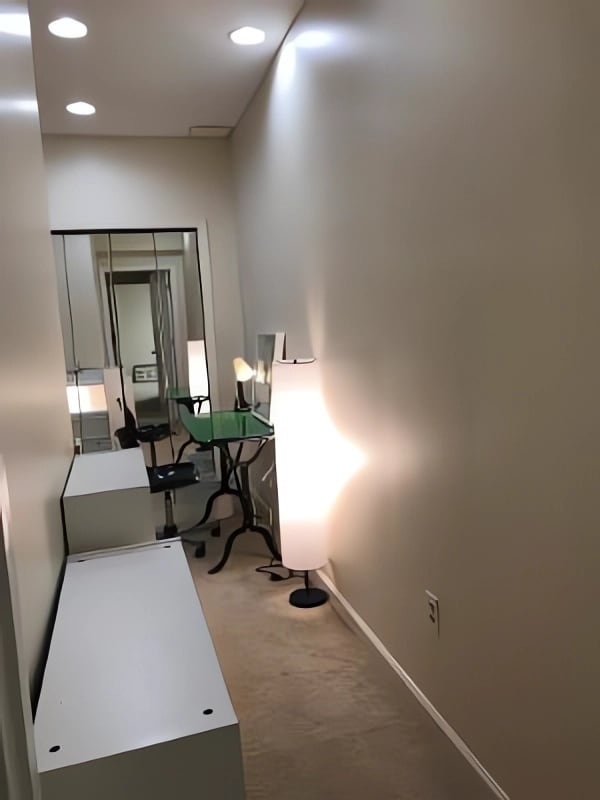 Unit # 1 - 5102 Warren Plz NW