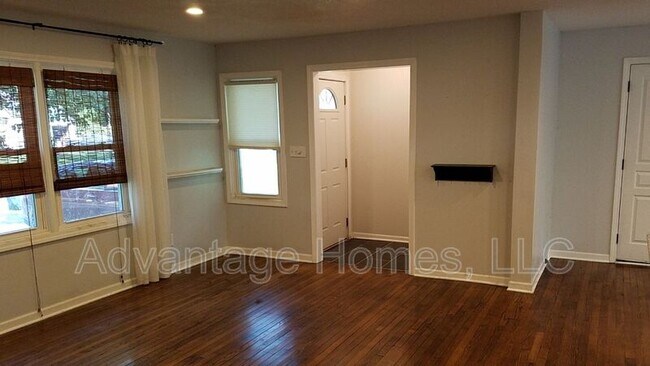 Building Photo - 8239 Woodward St