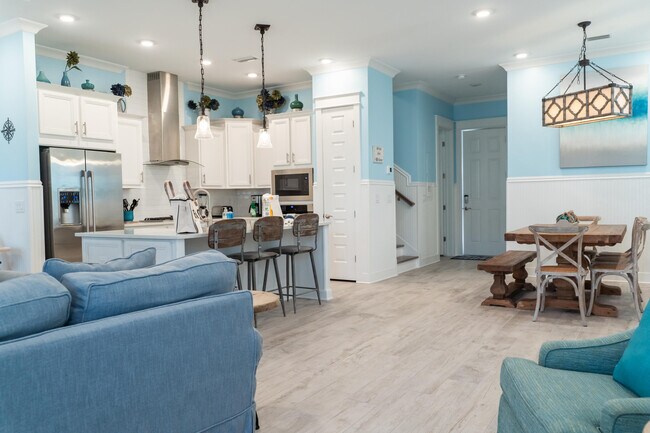 Building Photo - 53 E Pine Lands Lp