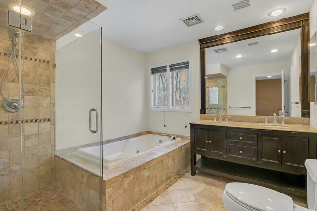 Building Photo - 1 Spring Pond Dr