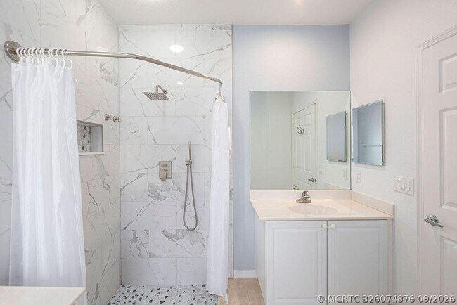 Building Photo - 1864 S Dovetail Dr