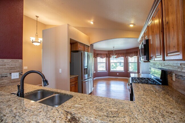 Building Photo - 5 Bedroom Home in Windsor Colorado