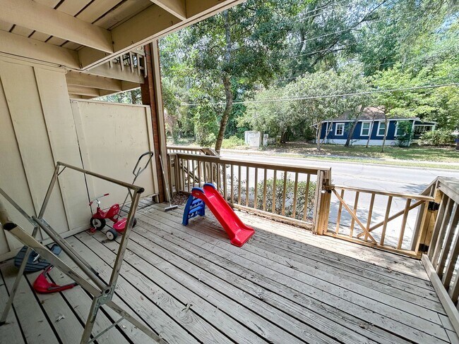 Building Photo - Cresap Arms #430 - Pet-Friendly!