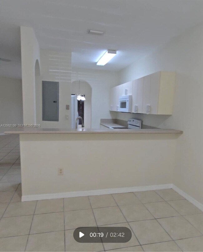 Building Photo - 4917 SW 141st Ave