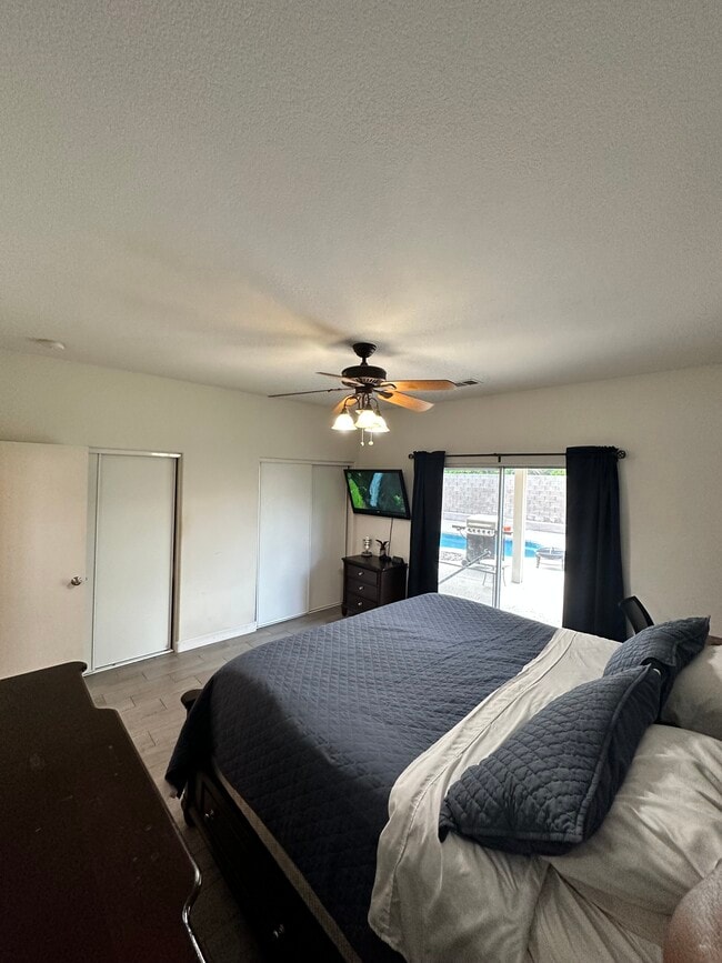 Building Photo - 40569 Morris St