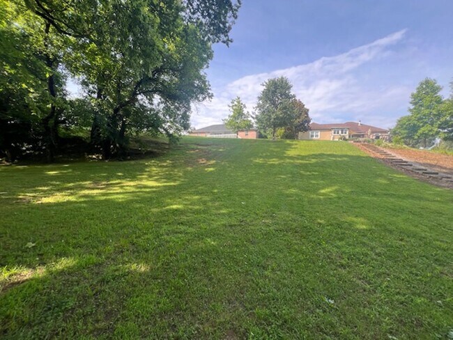 Building Photo - EXCEPTIONAL HOME