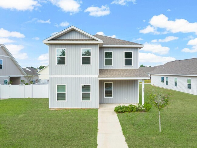 Primary Photo - 231 Staggerbush St
