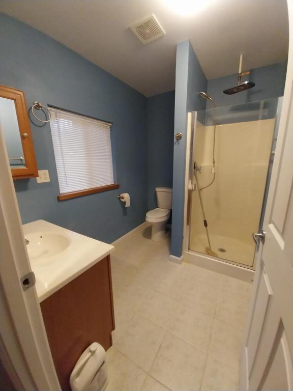 Building Photo - 650 Caves Hwy