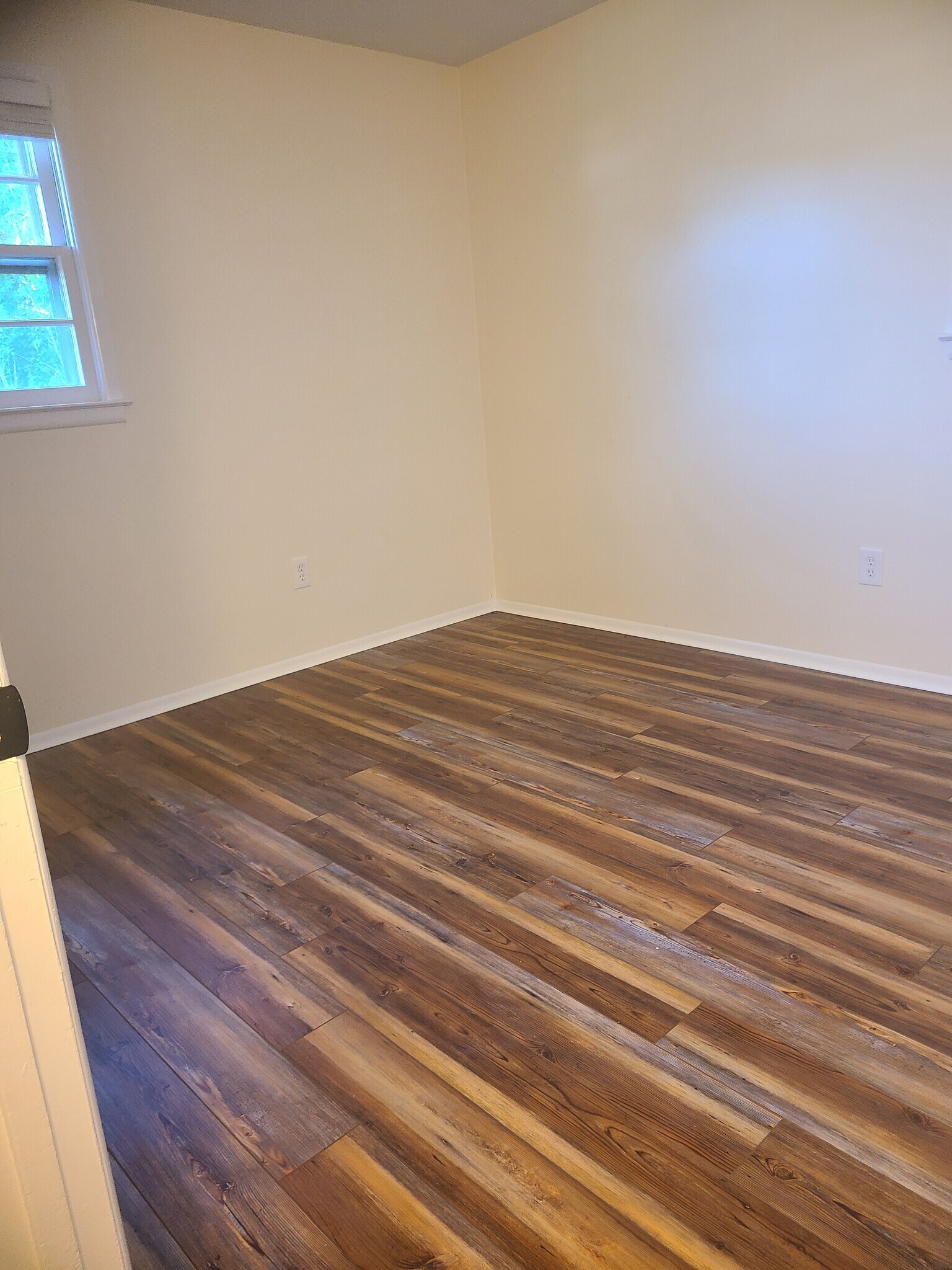 Building Photo - 258 Evergreen Ave